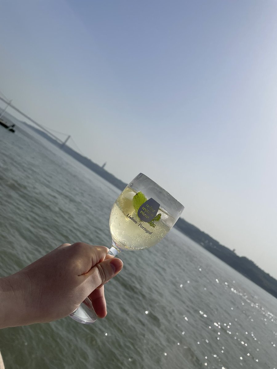 andiabz's tweet photo. Wine with a view in Belem, Lisbon with @GavDWalker #WineWithAView https://t.co/hK2W2Dr8qA