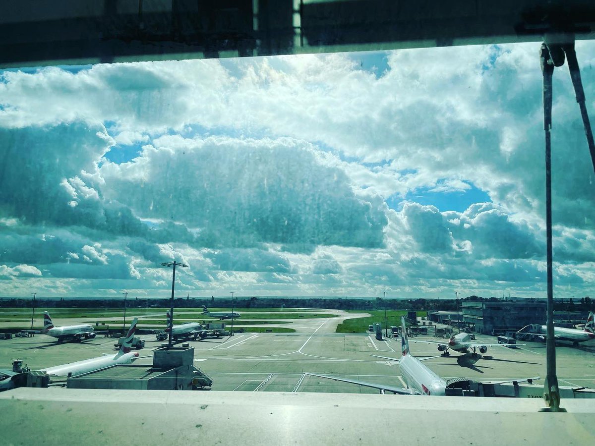 RemoteQuack's tweet photo. Aeromedical duties - #noordinaryjob #rafms #qualitymedicalcare #whyijoinedup #keepingitreal @RAFMedServices @ComdMed_RAF @DMS_DPHC_Comd @RAFMedicWO @DMS_MilMed @DMS_DHC @DMS_DG https://t.co/2MOp93ec0r