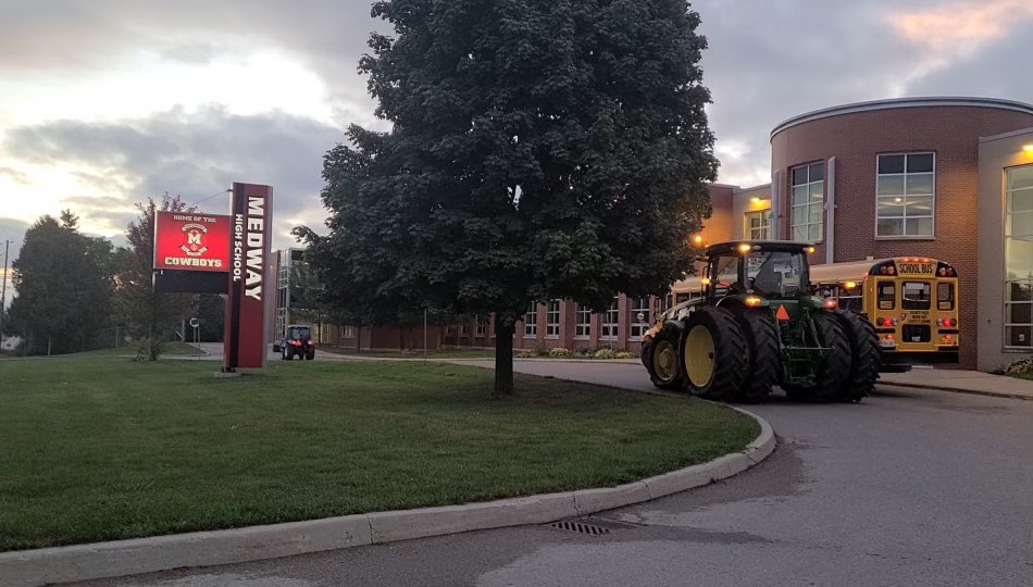 MedwayHS's tweet image. @MedwayHS @TVDSB Medway Tractor day is here!!!