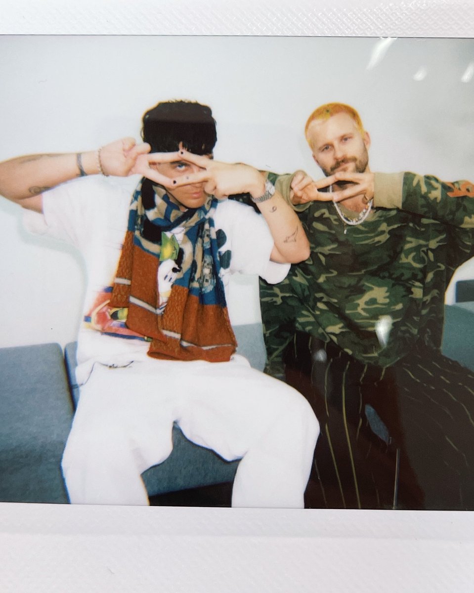 thisisLANY's tweet photo. lany ♡ korea https://t.co/WG99uJHzKQ