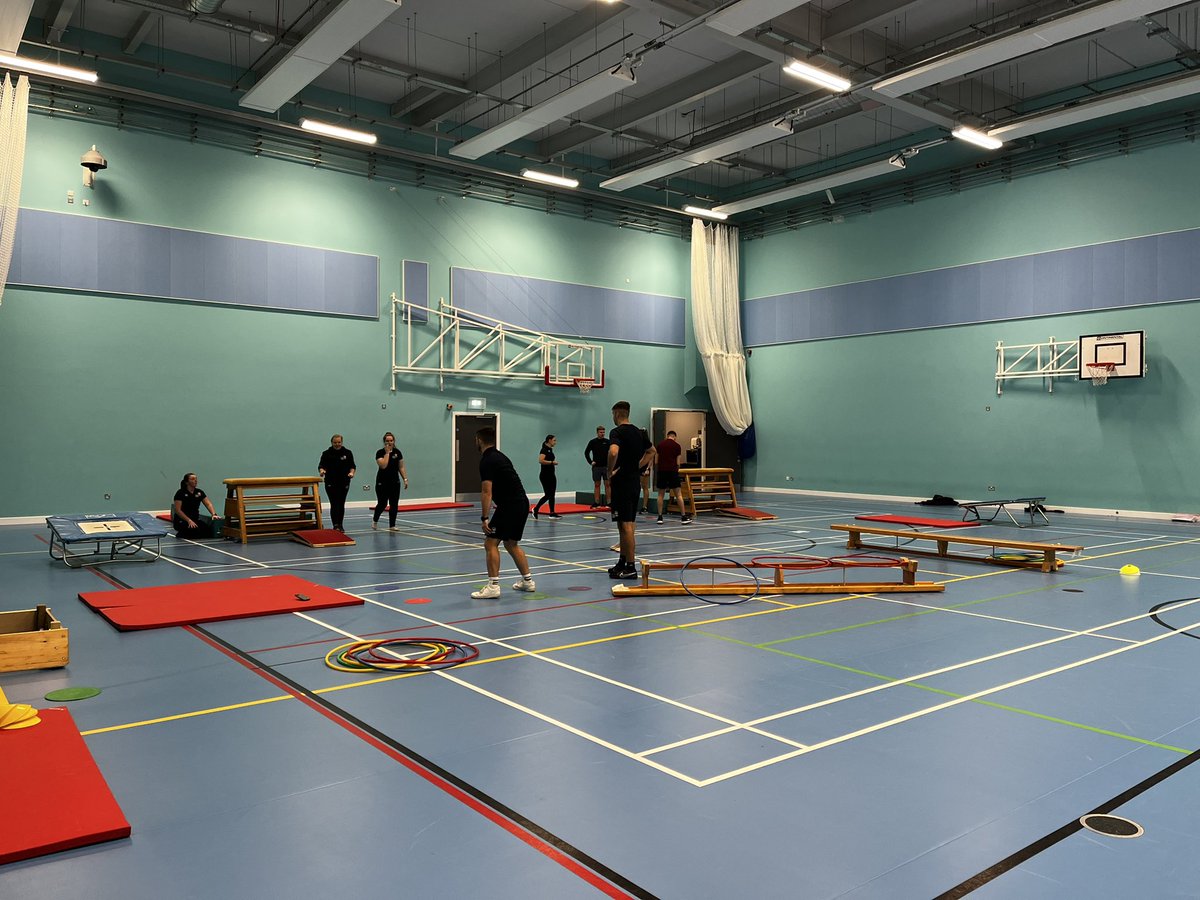 #StrathPGDE Team PE did not disappoint with their micro teaching this week. I gave them a theme and they came back with mega creativity in their gymnastics lessons…. All whilst facilitating learning  in all 4 domains through the cooperative learning morning. Super impressive! 🤸🏽‍♀️