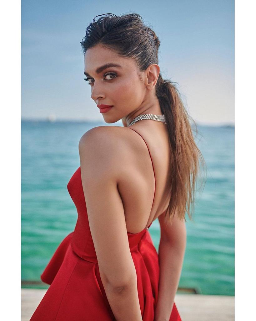 sanchita2627's tweet photo. @deepikapadukone accounted for more than 25% of the $20.2 million in earned media value generated for LV, during Cannes with a single appearance, proving the weight DP carries on a global scale. No wonder brands like Cartier, Levi's, Adidas, love her so much! #DeepikaPadukone https://t.co/Xqu1WRXWKn