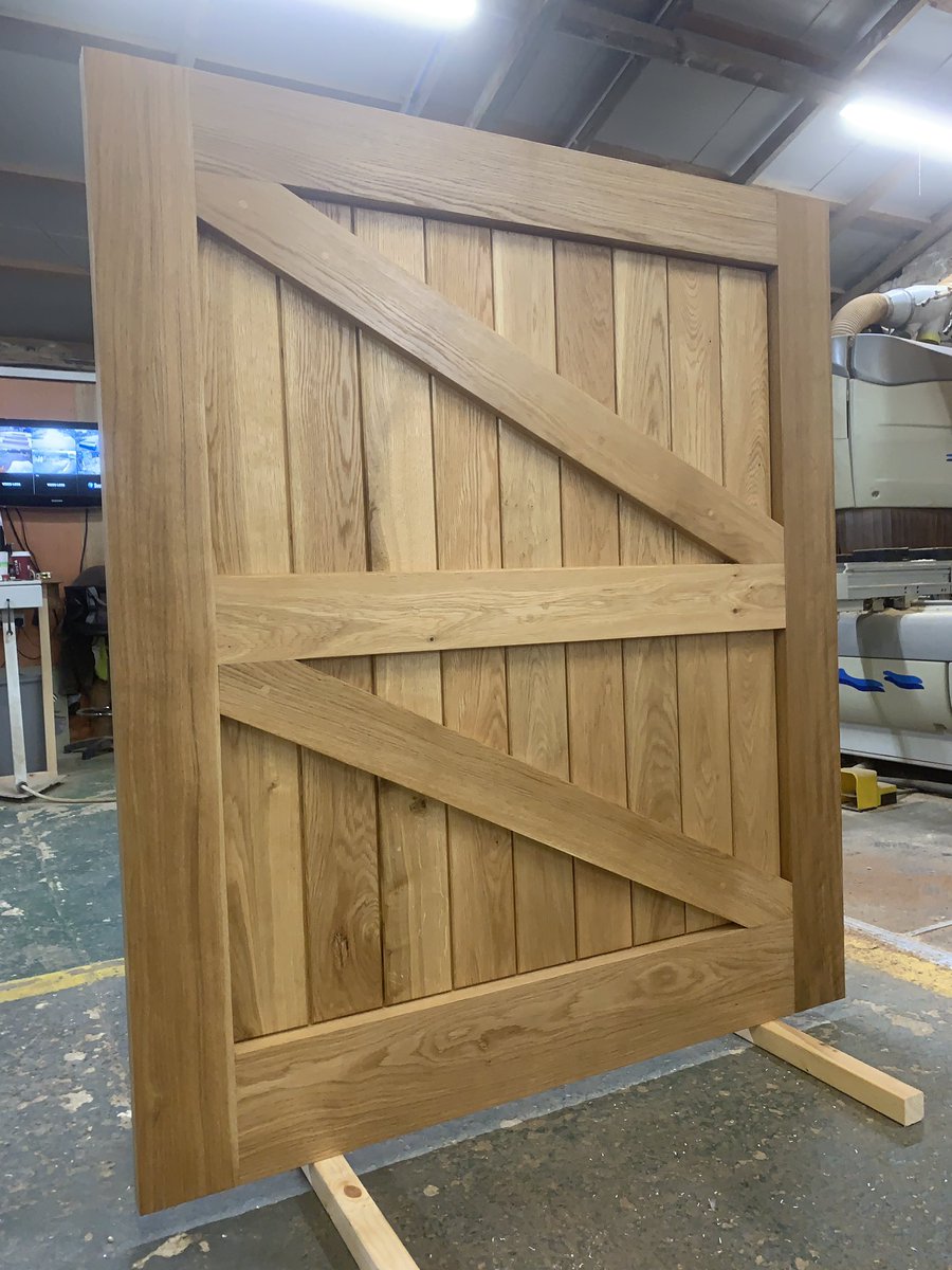 We’ve made an oak gate for the side of Leonard’s house. It’s due one more coat of UV resistant oil which will help prolong it’s good looks. #oak #gates #bespoke #gardens #joinery #gardengates #hertfordshire #essex #harlow