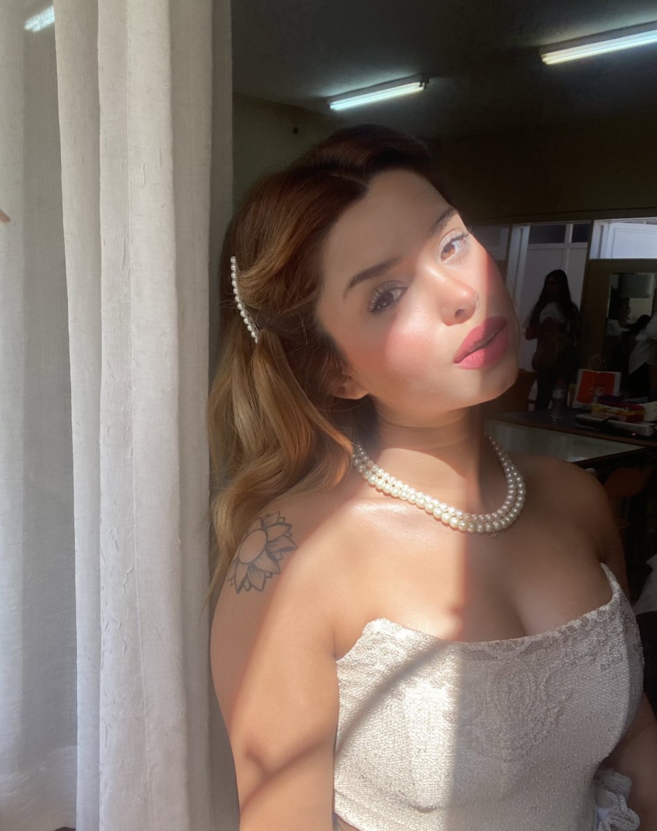 gelinlik herkese yakışıyormuş gerçekten de