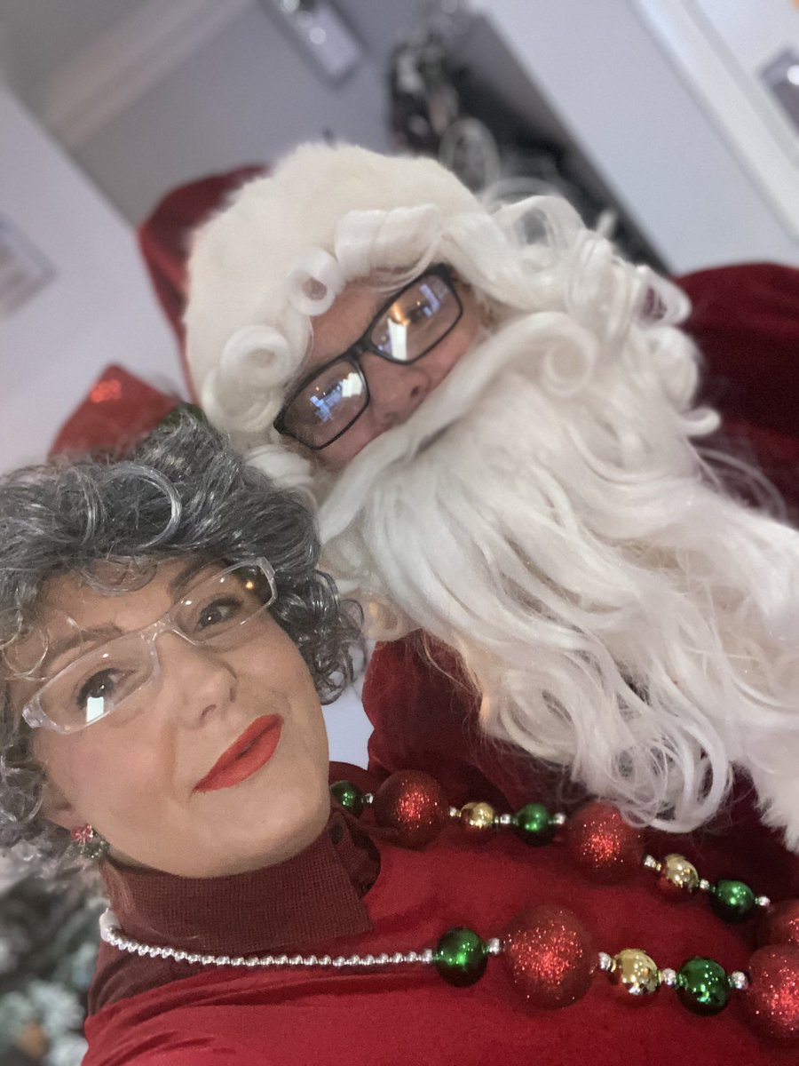 📣Ho Ho Ho Santa Breakfast 🧑‍🎄🤶

Back by popular demand is our 
Santa Breakfast
🎅Saturday 10th December 
🎅Saturday 24th December 

Activities, stories, sing alongs. The man himself and even a few special guests. 

Call to book or alternatively visit the website