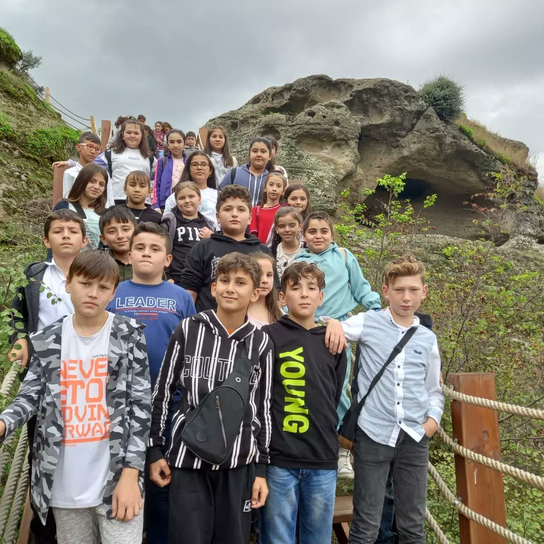 İlkokul ve ortaokul öğrencilerimiz Samsunda düzenlenen  kitap fuarını ve  Tekeköy mağaralarını ziyaret ettiler. Emeği geçen tüm öğretmenlerimize teşekkürler.
<a href="/samsunmem/">Samsun İl Milli Eğitim Müdürlüğü</a>
<a href="/carsambamem/">Çarşamba İlçe Milli Eğitim Müdürlüğü</a>
<a href="/MustafaOzdmr55/">Mustafa Özdemir</a>
<a href="/yuduf_tanrioven/">Yusuf tanrioven</a>
#tüyapsamsun
#samsunkitapfuarı
#samsunbenimokulum