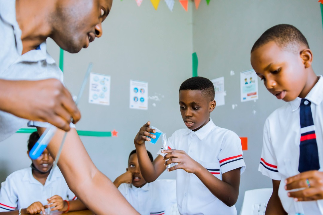 AcademyAgasaro's tweet photo. In the laboratory, Students learn to use the tools and conventions of science.

 For more info.

Call: +250788230809,+250790135575
Email: info@agasarointernational.com

#rwandaeducation #rwanda #agasarointernationalacademy  #education #parentalchoice #kigali  #sciencelaboratory https://t.co/EZULpfODTy