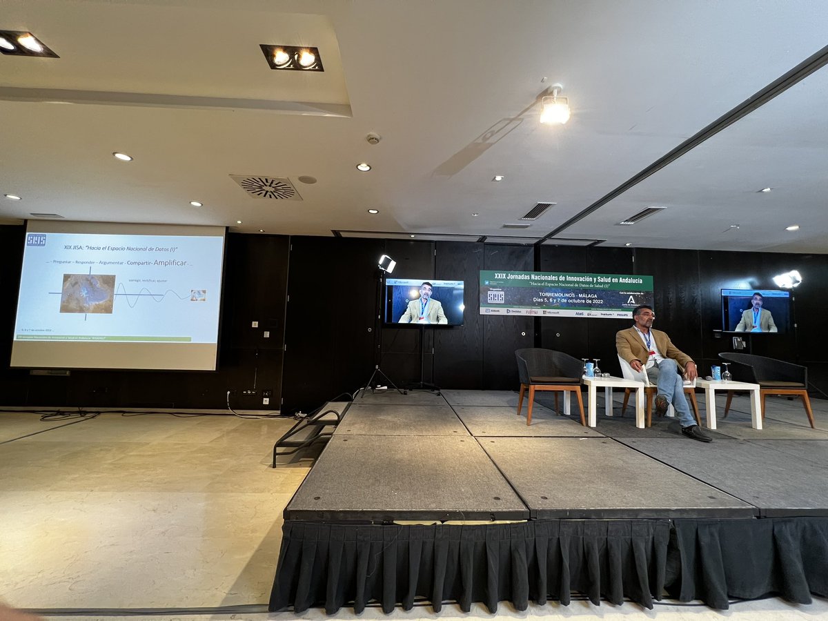 Jesús Galván Romo, Director Técnico de las #JISA2022 toma la palabra para hacer una síntesis de lo que ha sido las XXIX Jornadas Nacionales de Innovación y Salud en Andalucía.