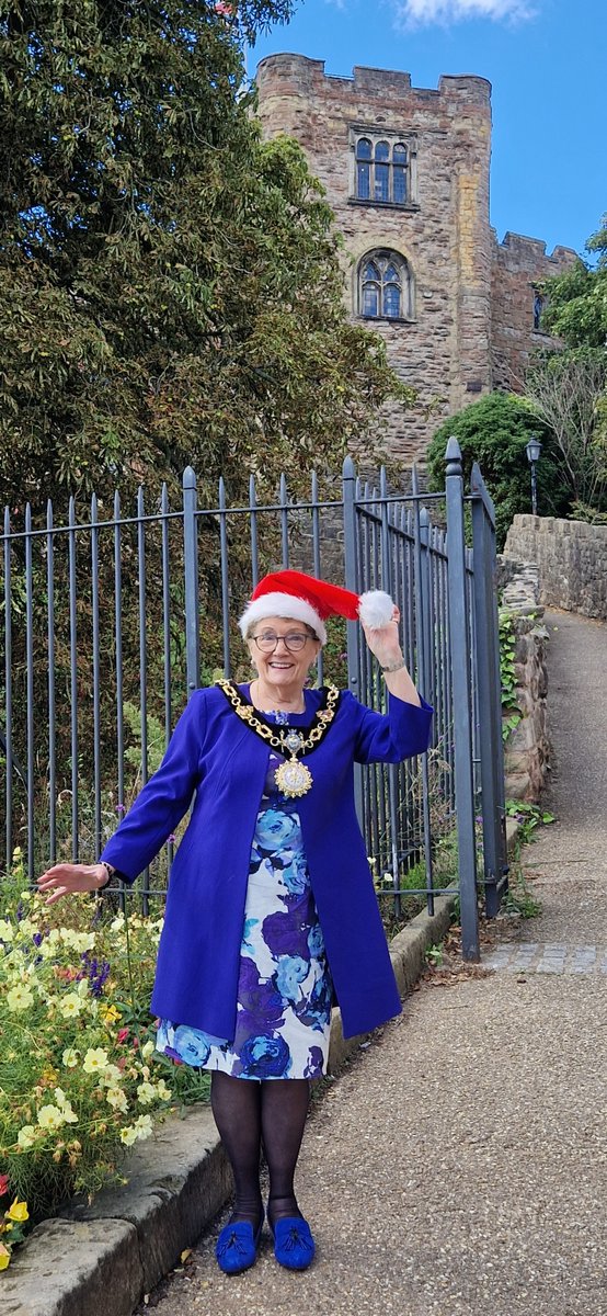 🎄My Christmas card competition is launched!

Children of all ages are invited to get creative and design a new festive greeting card that I can send out as my official Christmas card this year.

More details can be found here:
tamworth.gov.uk/Christmas-card…