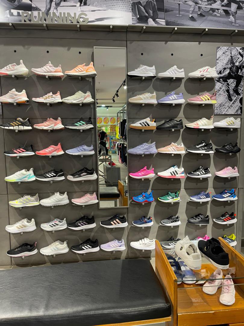 blackbhoy_'s tweet photo. Everything fresh, everything nice, everything affordable.
That's what @ShopTheBcode offers you.
Visit physical store or shop online via https://t.co/JuGlaLIcmn
#bCODEStoreLaunch
#bCODELifeIsNotASpectatorSport https://t.co/zMteHHCtXX