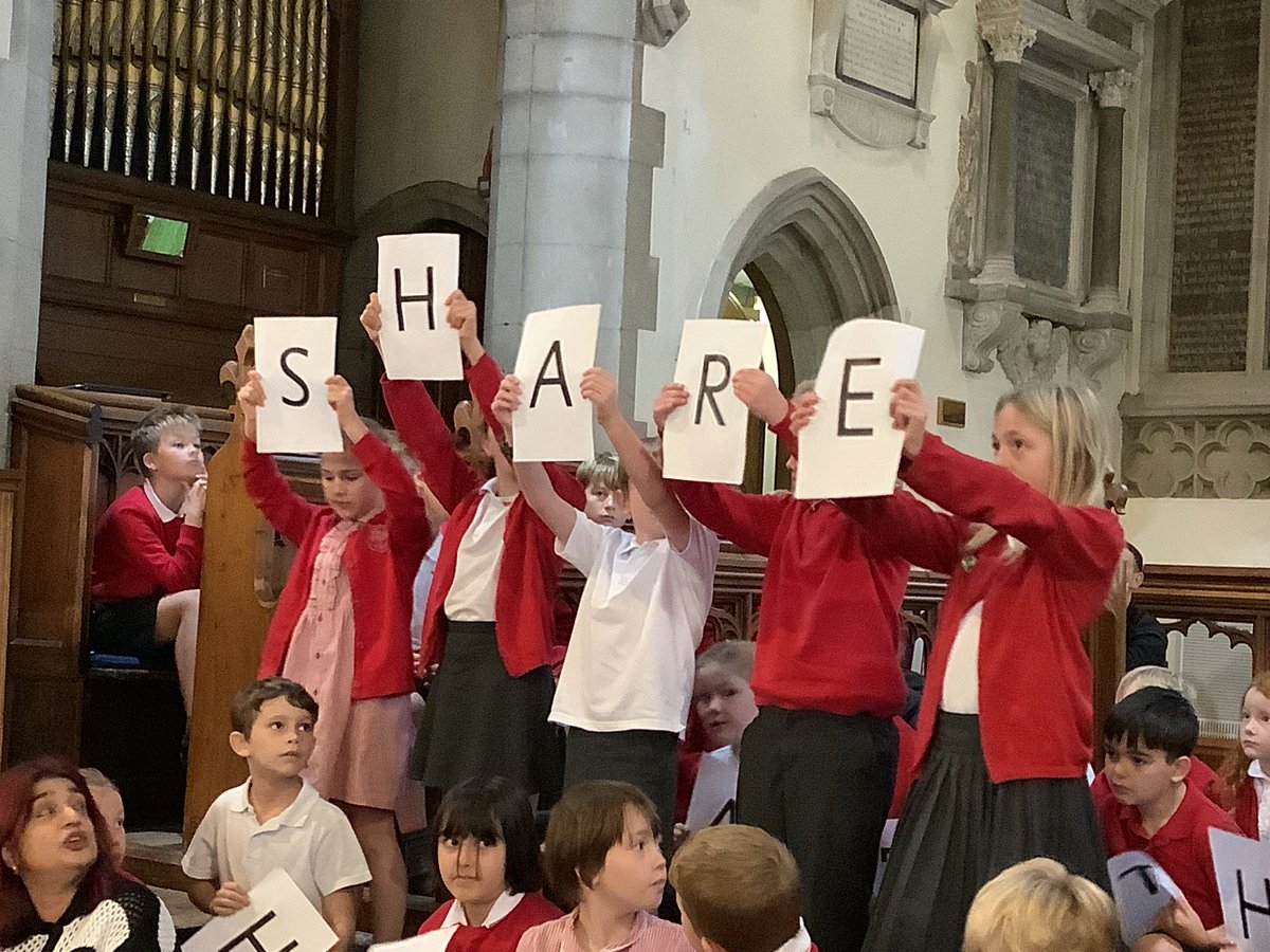 Barfordstpeters's tweet photo. A fantastic Year 4 rehearsal for our Harvest Festival Church Service on Tuesday! #bspRE https://t.co/ivPG6Tlle8