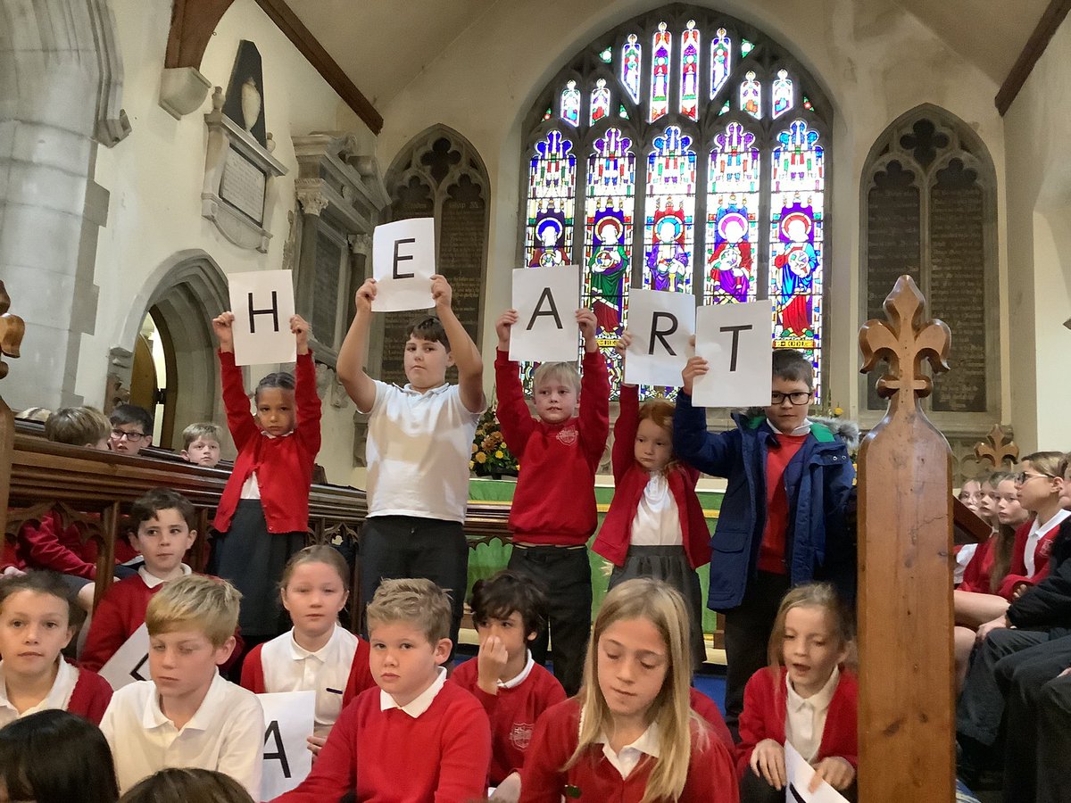 Barfordstpeters's tweet photo. A fantastic Year 4 rehearsal for our Harvest Festival Church Service on Tuesday! #bspRE https://t.co/ivPG6Tlle8