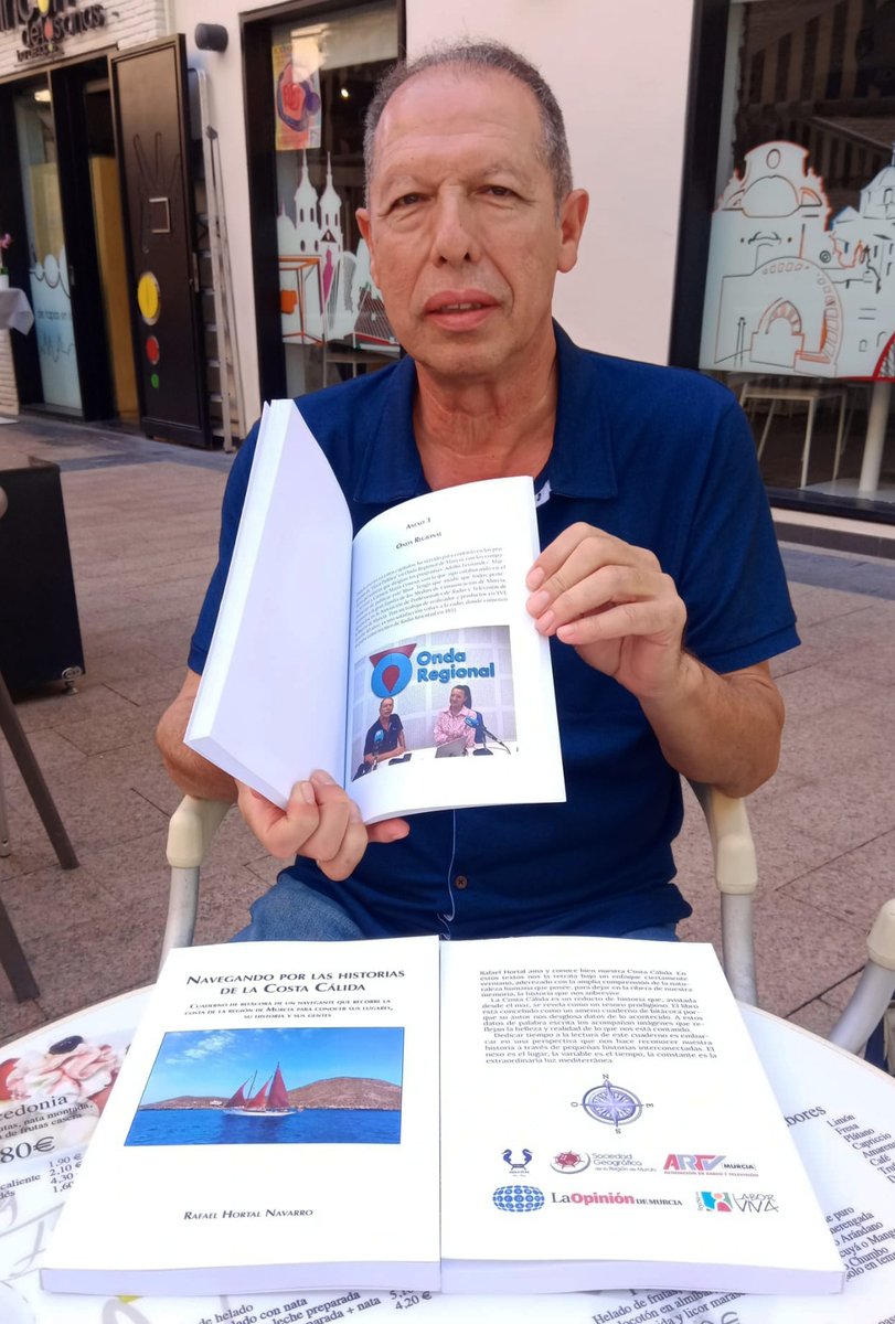 artvmurcia's tweet photo. Nuestro compañero Rafael Hortal Navarro presenta en la @feriaLibroMurci su nueva obra, donde menciona a @artvmurcia y la colaboración con @ORMurcia https://t.co/bvQWs8lOJ7