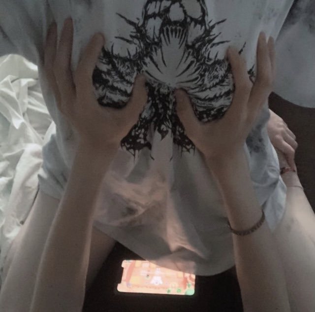 † (@sicughter) on Twitter photo 