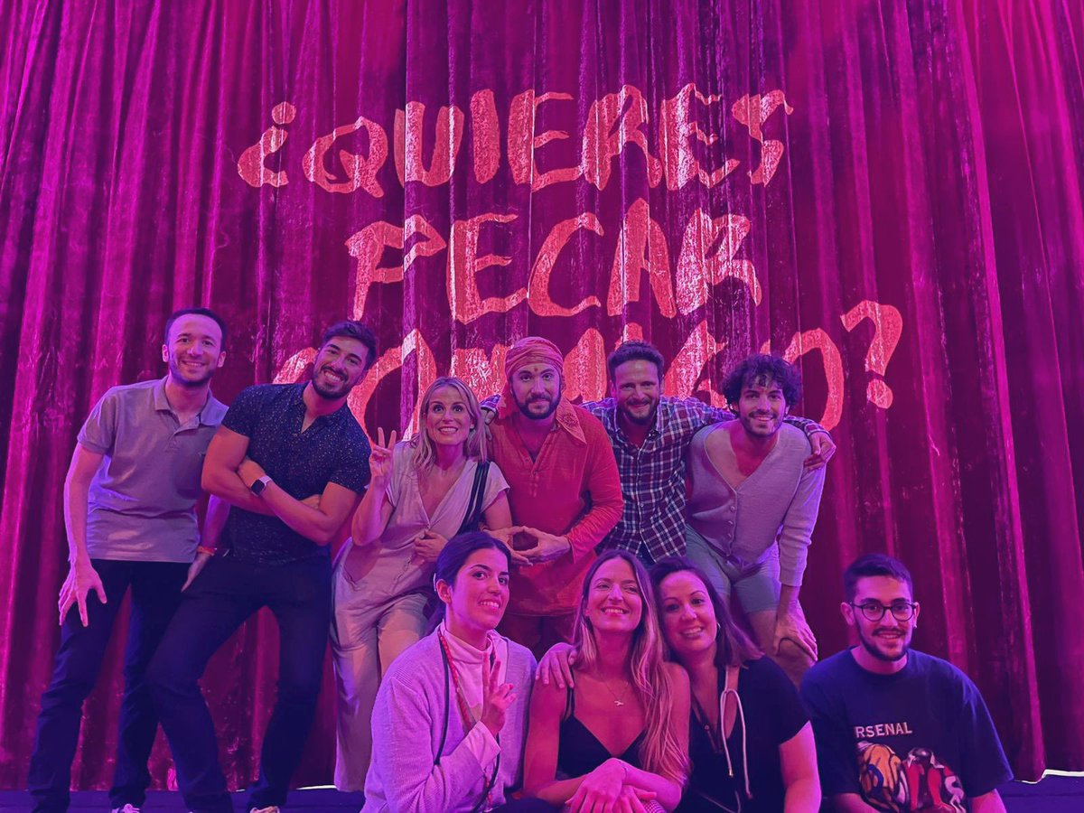 Esta noche el equizapo de #QuieresPecarConmigo estrena en Madrid en el teatro Marquina.

Si vives (o estás) en Madrid y quieres pasar más de 1h30m de risas aseguradas (y de pecar 😈), no te pierdas <a href="/QPC_lacomedia/">Quierespecarconmigo</a> . 

¡Recomendadísimo al 100%!