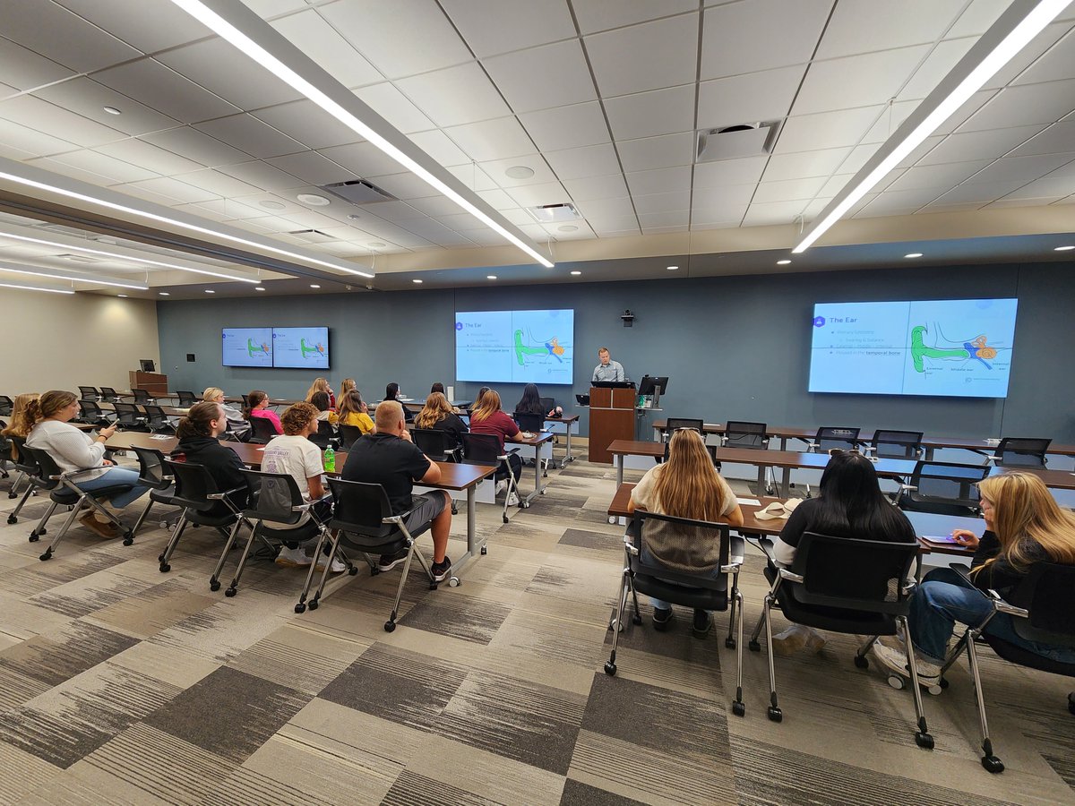 Mr. Vercellino and his anatomy &amp; physiology class on a recent field trip to SIUC. <a href="/DuQuoin300/">Du Quoin CUSD 300</a>