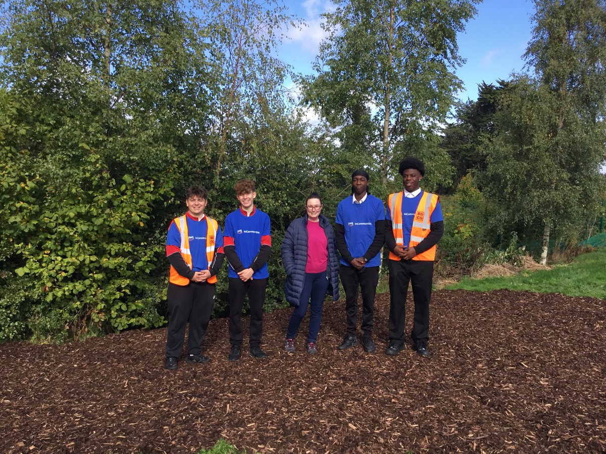 Outdoor classroom build @tulchann @LuttCC @ddletb  #outdoorclassroom #awsincommunities #socialenterprise #marbhlebród