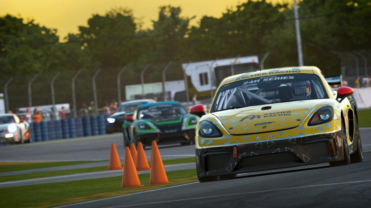 There are now 9️⃣ days to go until the 6H SEBRING

<a href="/SimRC_de/">SimRC</a> has a good run going at <a href="/sebringraceway/">Sebring International Raceway</a> over the past two years:

🏆 P1 TCR in 2020
🏆 P1 GT4 in 2021

Can they win once more this year? With a car in every class, one would think they have a chance!