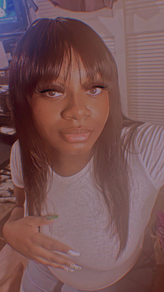itzbambii's tweet photo. i’m not on here a lot but take some updated pictures of me 👀 https://t.co/RgUj87SNPX