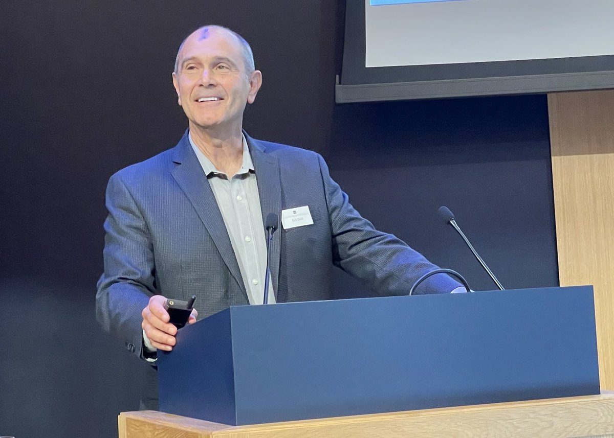 It's time now for a talk from Ron Dahl (not on Twitter) from the University of California, Berkley 

"Empirically-driven innovations for improving mental health outcomes in youth: Implications for interventions and policy" #ICoUMH

🧵 THREAD