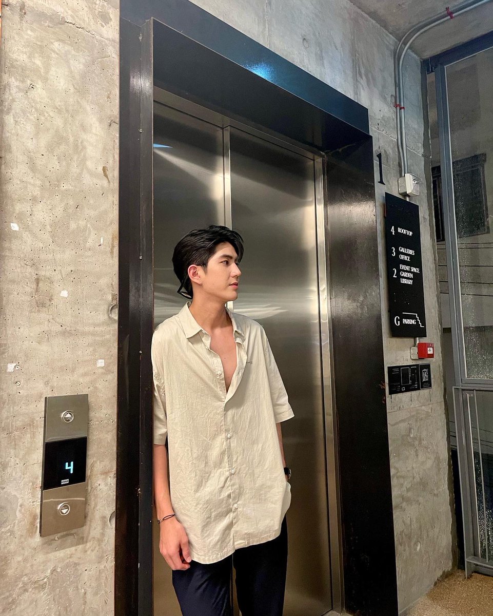 Sea_tawinan's tweet photo. I Met You On Rainy Day ⛈️ https://t.co/XxQGiJ6KFe