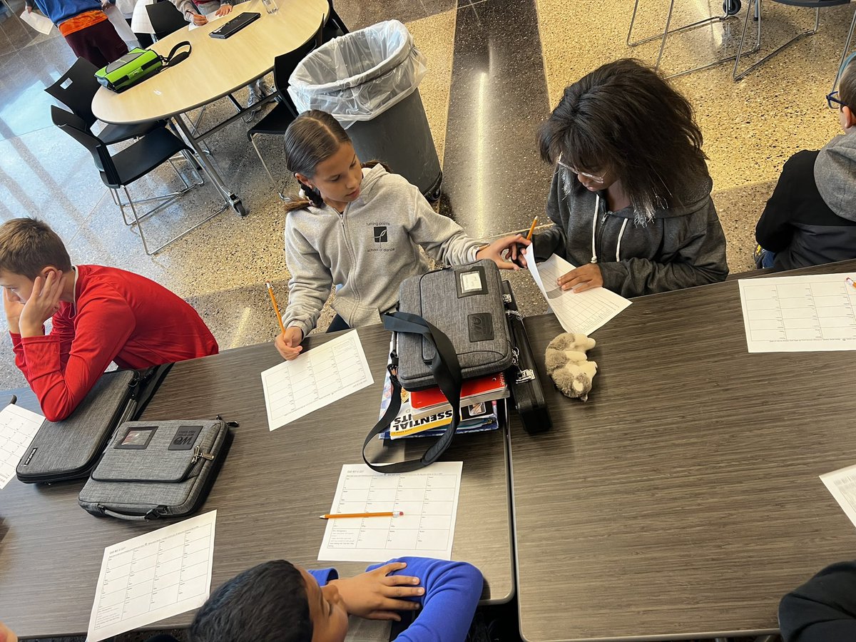 Harbor Lights Middle School tweet media