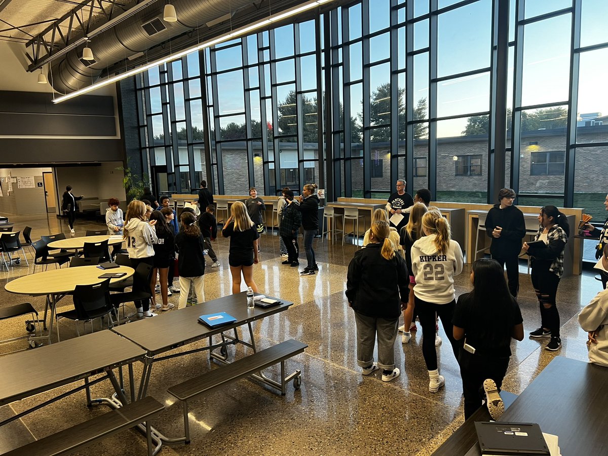 Harbor Lights Middle School tweet media