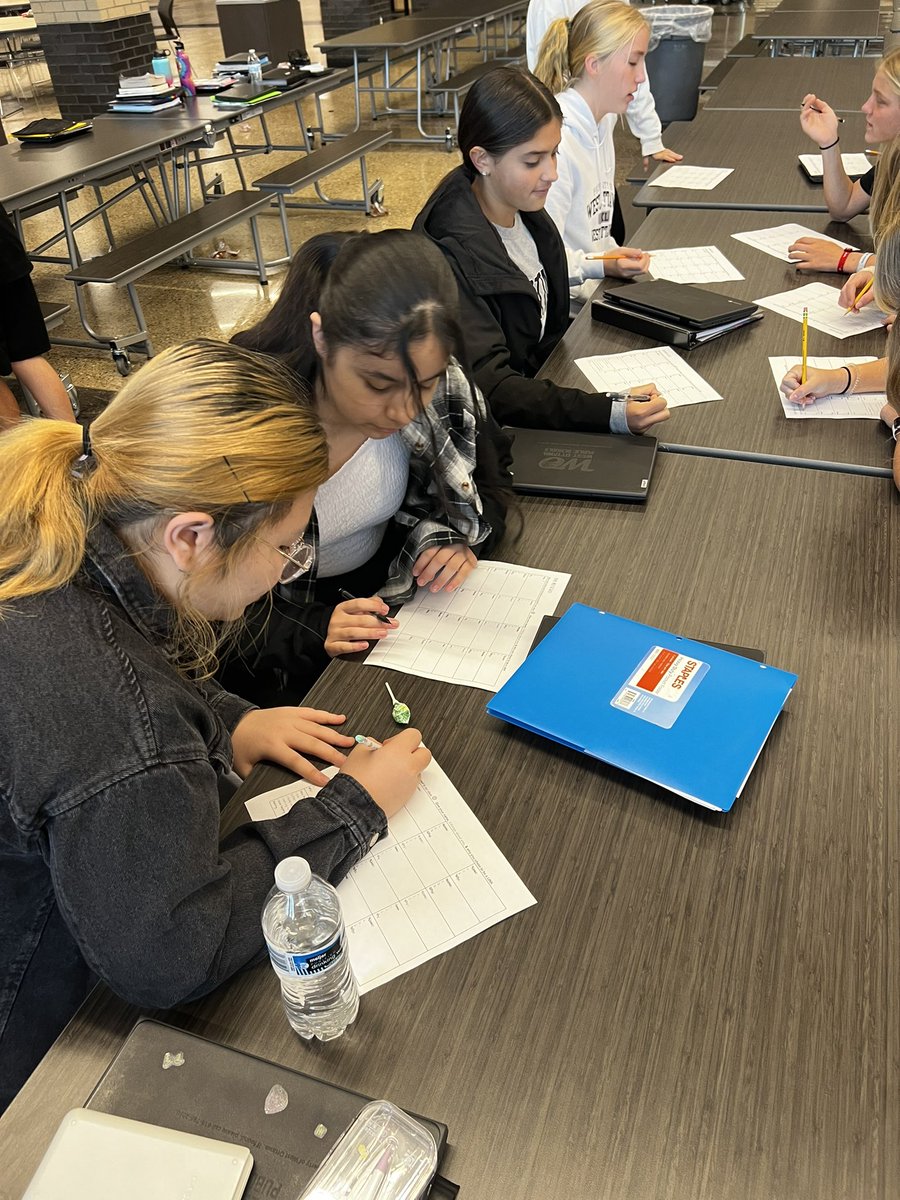 Harbor Lights Middle School tweet media