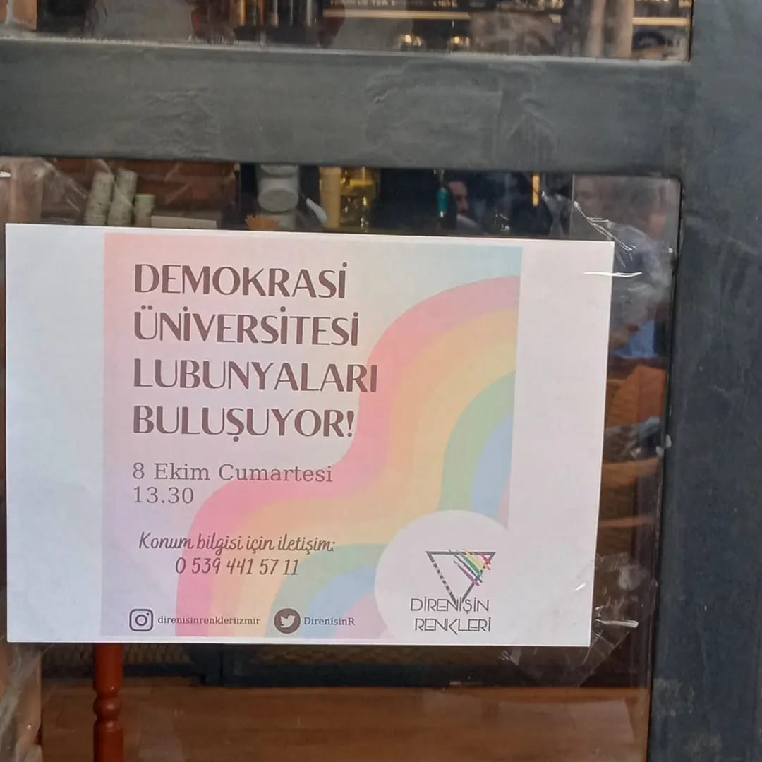 📍İzmir Üniversitelerden sesimizi yükseltmeye devam ediyoruz. İDÜ lubunyaları olarak gerçekleştireceğimiz buluşma için okul çevresine afişlememizi yaptık. Buluşmalarımıza ve atölyelerimize katılmak için bize ulaşabilirsiniz. 🌿🌈