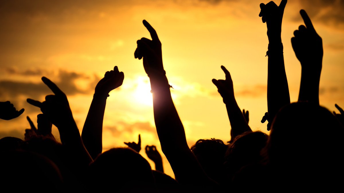 tetfest2020's tweet photo. Ever wondered how the #Tetfest magic happens?🎸🎹

Check out our behind-the-scenes story of the nuts and bolts that have made this #Tetbury #musicfestival rock for 5 brilliant years!

https://t.co/DVRfM6r4A7 https://t.co/fQUi5TYsuW