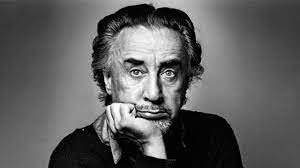 EBrownien's tweet photo. Epoque faible et déprimante, c'est le moment se souvenir de Romain Gary et de quelques
anecdotes sur cet auteur retentissant, torturé, polymorphe, mais aussi un gars bien badass et
précurseur en matière de troll
1/36 https://t.co/tAuEKYCVoQ