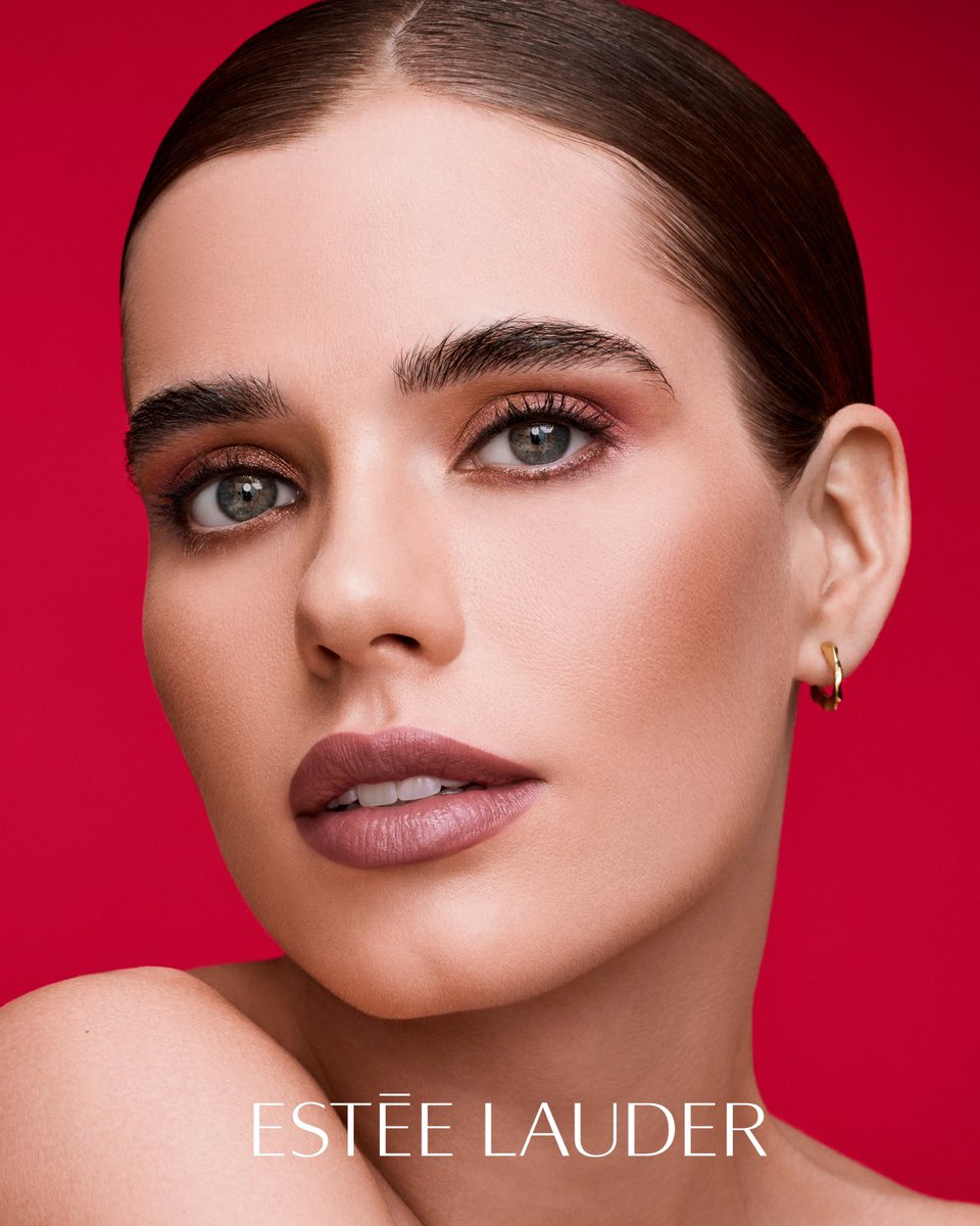 New work for <a href="/EsteeLauder/">Estée Lauder</a> holiday 💋