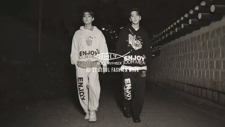 OnThisDayACE's tweet photo. [211008] // One Year Ago

Byeongkwan and Chan model for Holy Number 7 at 2022 S/S Seoul Fashion Week 

» https://t.co/pC68fONPJf
» https://t.co/BDQtYfxl1i
🕊️ https://t.co/49KXlbsZ5b

#ACE #에이스 @official_ACE7 
#KimByeongkwan #김병관 #Chan #찬 https://t.co/bOQGRHVWNH
