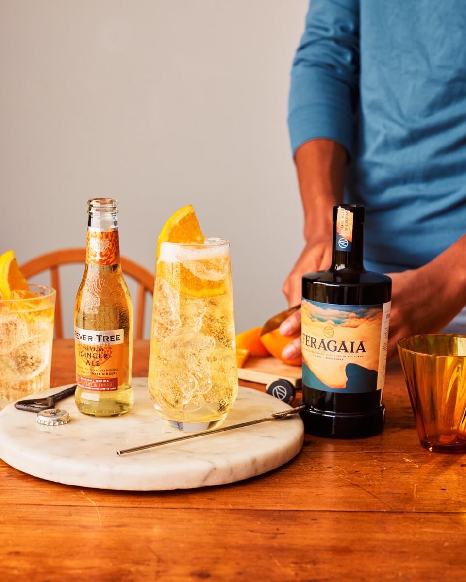 FeverTreeMixers's tweet image. Looking for a lighter drink this #FeverTreeFriday ? Feragaia &amp;amp; Ginger Ale is the perfect autumnal drink. Our Ginger Ale offers a distinctive ginger flavour whilst Feragaia has top notes of fresh lemon verbena, bay leaf &amp;amp; chamomile, finished with warming spice