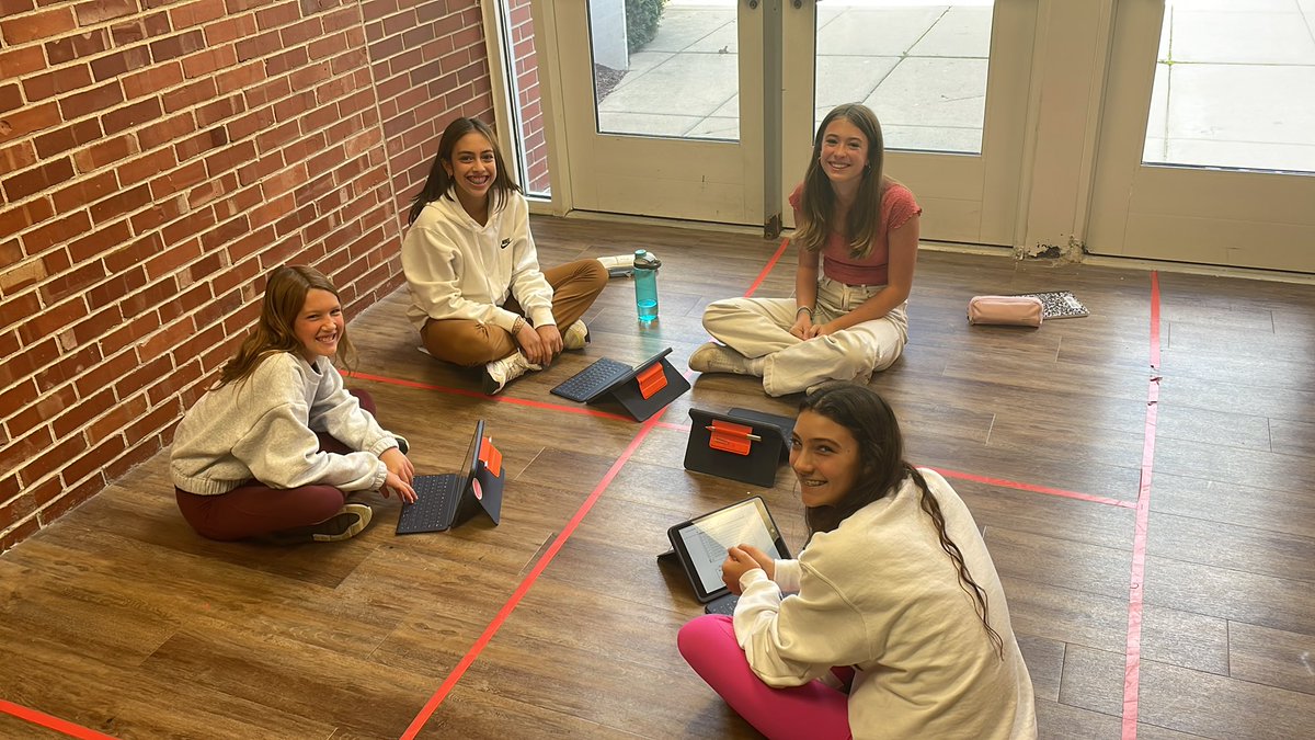 Ms. Lavery is building confidence in our DPM students through sharing and self-reflection. This group took time to compliment one another so that they could identify things they like about themselves! #LFmoments #wearedeerpath