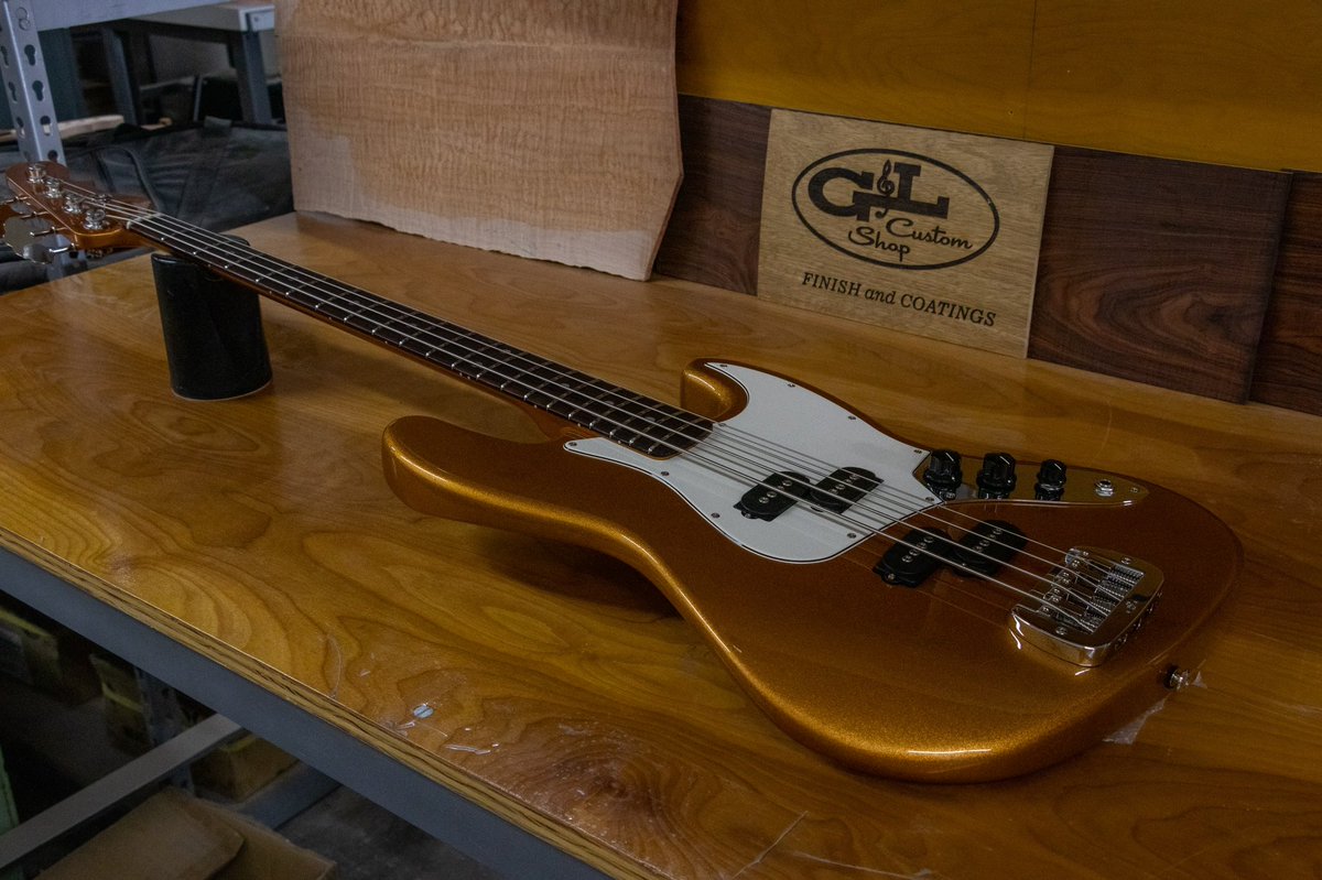 GandLGuitars's tweet photo. Here’s a Custom Shop JB in complete Pharaoh Gold Firemist finish from headstock to body over an Empress body, Rosewood fingerboard, Maple neck, dual SB•1 MFD pickups and a 3 -ply Parchment pickguard.
#glguitars #leofender #glguitarscustomshop #clfresearch #JBBass #MFDPickups https://t.co/tI93teUSBX