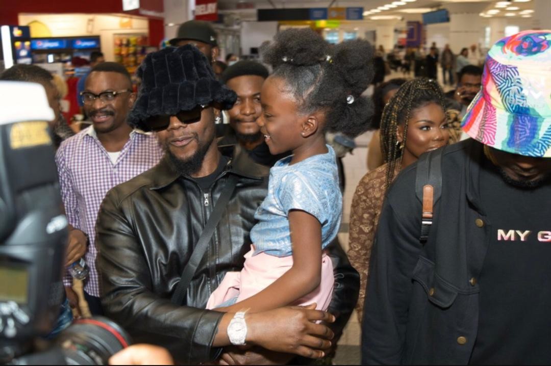 MicrobellentMMG's tweet photo. You know what time it is!!! 
The King Of Love himself is in town ready to BUGA 🌈🌈
.
.
photocredit @ghanadaworks_ 
#buga #rtid  #KOL #afroclassicworldtour2022 #toronto https://t.co/5ZY2scGBJI