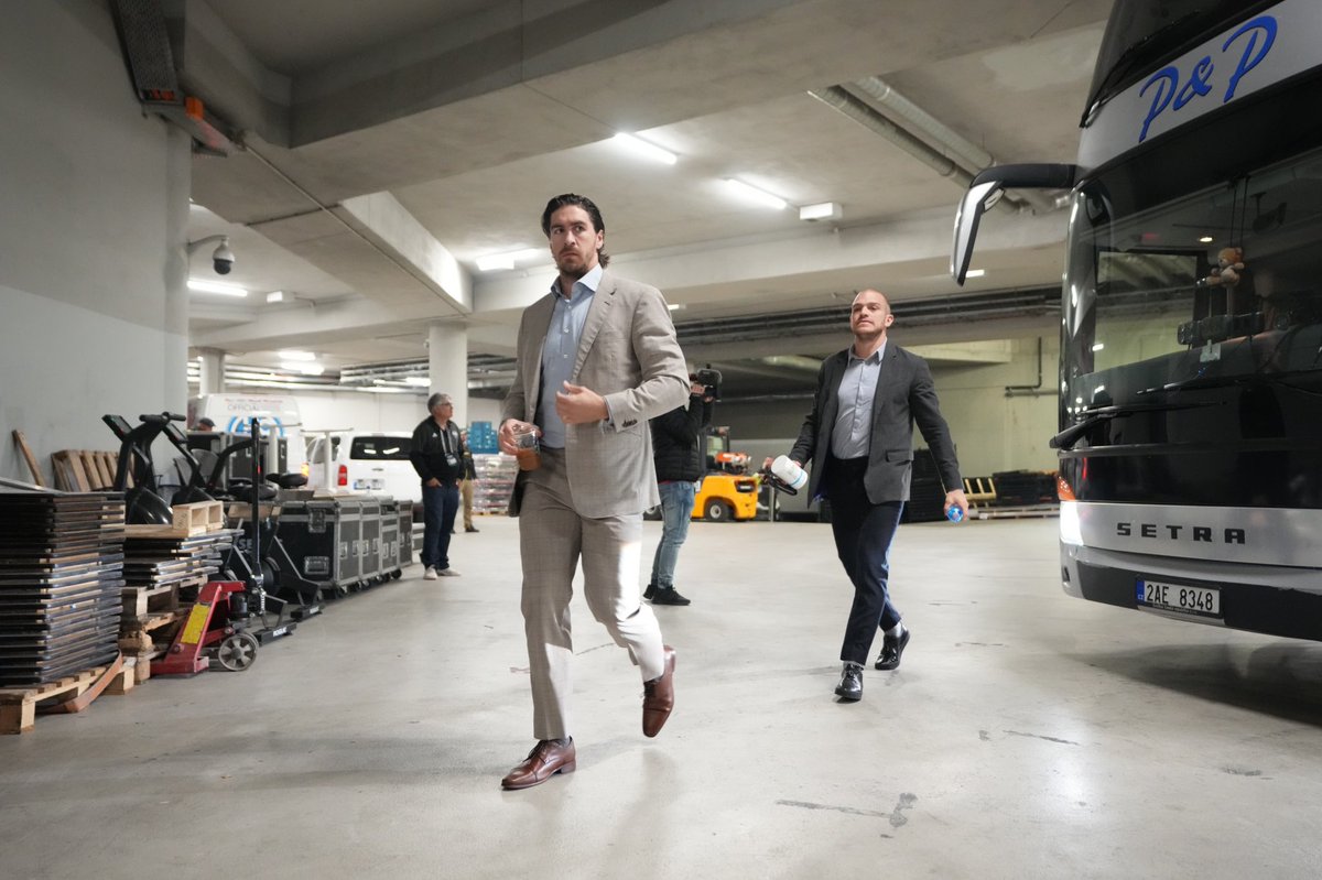 SCSNSH's tweet photo. Some guys drink coffee… https://t.co/qPAZUBxH9m