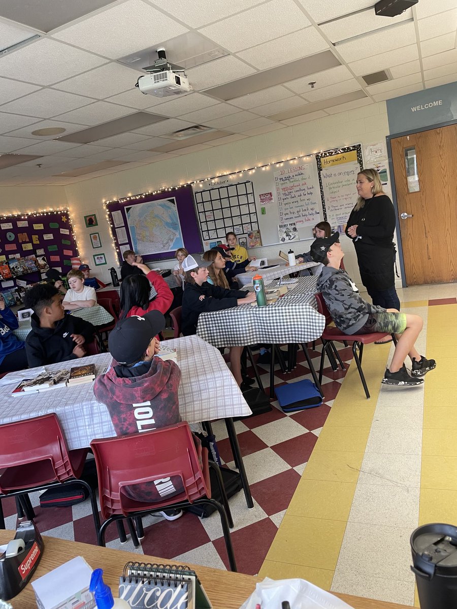 LauraFi26141447's tweet photo. Thank you Ms. Harris! Sous chef extraordinaire! We had so much fun book tasting today! #engagement #hrce #grade7booktasting #shjh2022 https://t.co/8r5yu3VtUB