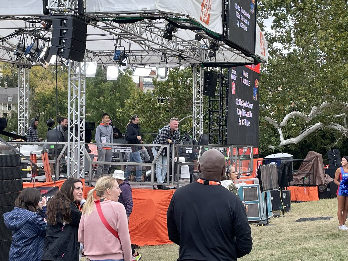 MSwain247's tweet photo. Pat McAfee is here, the students who are at the stage to watch are loving it. https://t.co/CR4TR6sYu7
