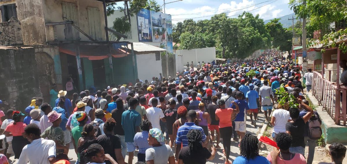 Happening now in Jacmel. We pray this calms down.
#haiti #mission #restorehaiti #food #fuelshortage #food