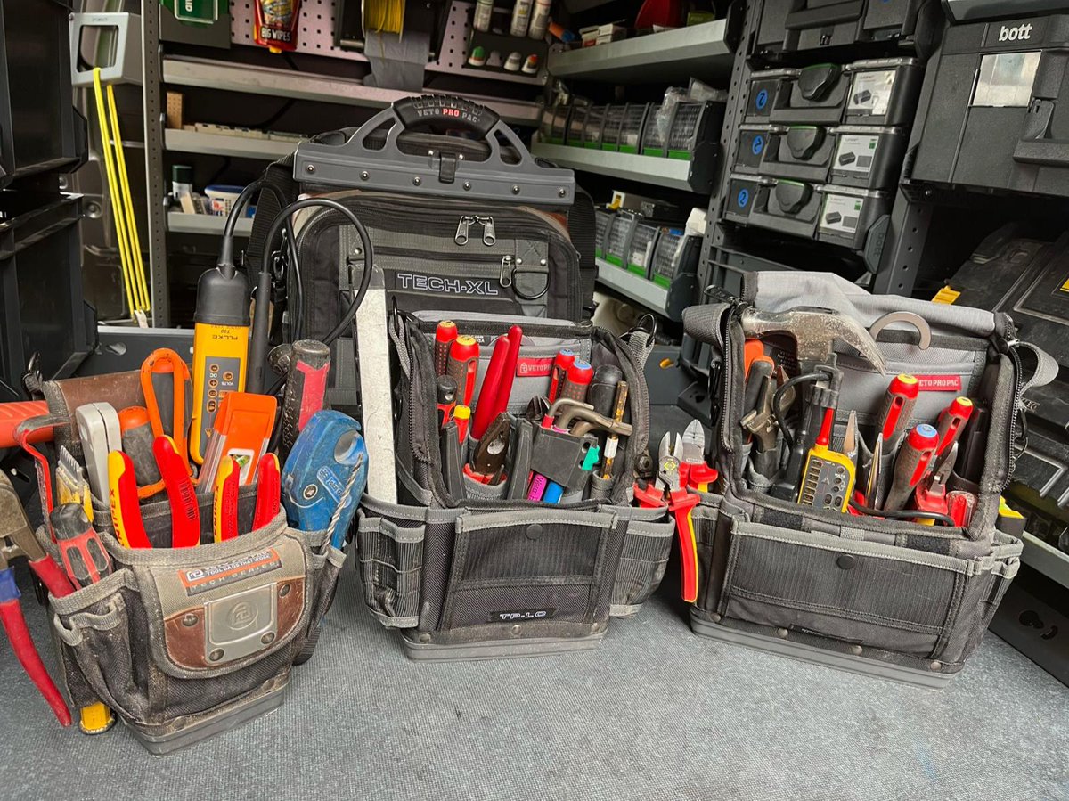 bottsmartvan_uk's tweet photo. Full-up Fridays! π€£π
β£β£
#vanracking #racking #vanstorage #tools #toolbox #toolstorage #festool #systainer3 #trade #vangoals #vanlife #onthetools #electrician #sparky #ford #custom #Friday #fridayfeeling #fridaynight #fridayfun #bottmodulo3 #selffit #bottsmartvan #worksmartbott https://t.co/NLqjmIpUKe