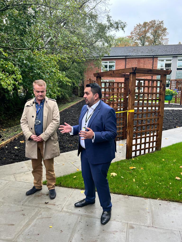 IMCTierBury's tweet photo. Fantastic day opening the garden at Killelea House. Thanks to @BespokeLd for the transformation. @CosaleaWalshaw will be using the garden to grow produce. @buryidc @BuryCouncil @adysw23 @loumx5 @DelysiaHawley https://t.co/FiiG3yqDiR