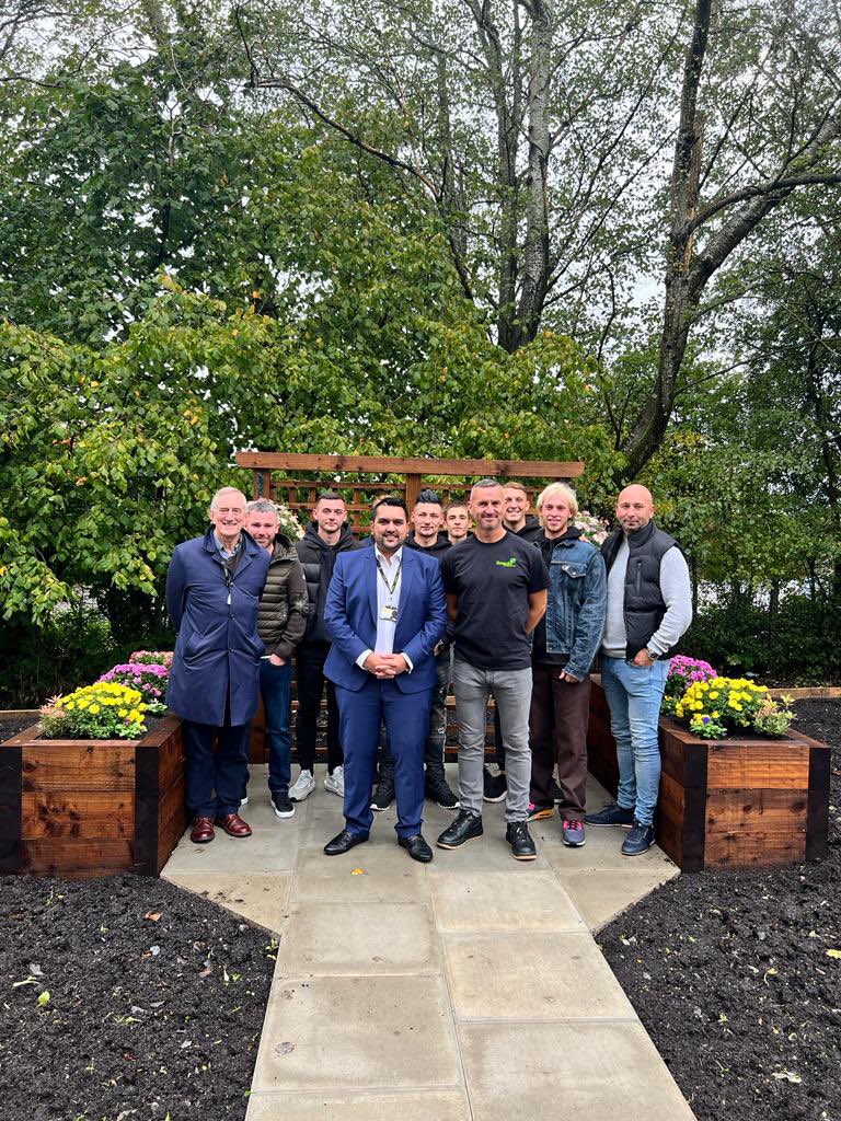 IMCTierBury's tweet photo. Fantastic day opening the garden at Killelea House. Thanks to @BespokeLd for the transformation. @CosaleaWalshaw will be using the garden to grow produce. @buryidc @BuryCouncil @adysw23 @loumx5 @DelysiaHawley https://t.co/FiiG3yqDiR