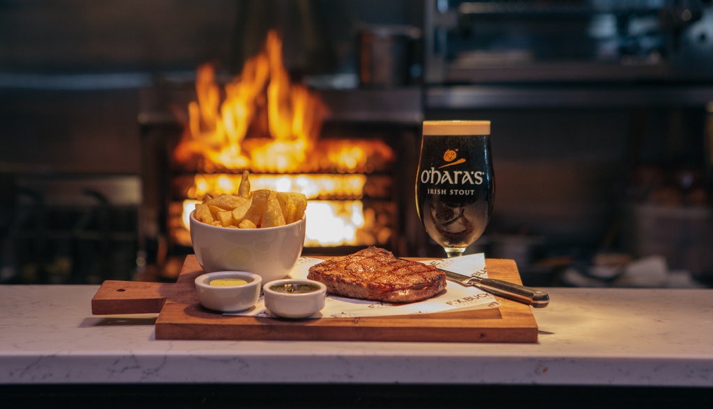 Thetaste_ie's tweet photo. @IrishBeverages is very proud to share details of their first Irish Food &amp; Drink Month festival – a nationwide celebration of pairing Irish foods with Irish drinks running in October. 🍽️🍷

More: https://t.co/1LNAC3o2xD

#EatIrish #DrinkIrish #IrishFood #GreatIrishBeverages https://t.co/z41zX37p1n