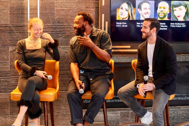 SanjaKon's tweet photo. I had a blast moderating the tokenisation panel yesterday at @imaginationxyz with @BaronDavis @ben_rounds and Daria Shapovalova🔥 

We talked about using #NFTs for good, disintermediation of traditional middleman, digital fashion … and so much more 😀 https://t.co/pjo7wzSRc2