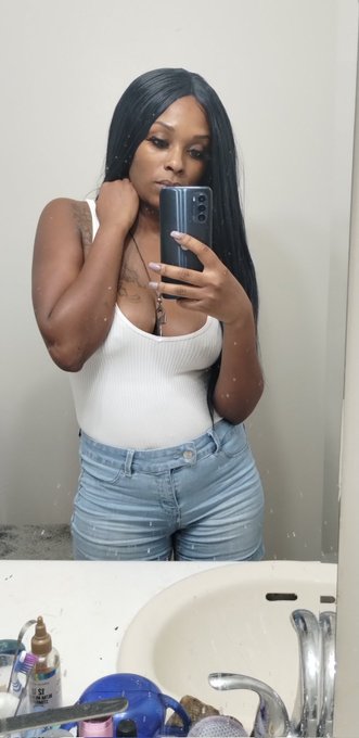 Vįå Vîx’s pics and videos