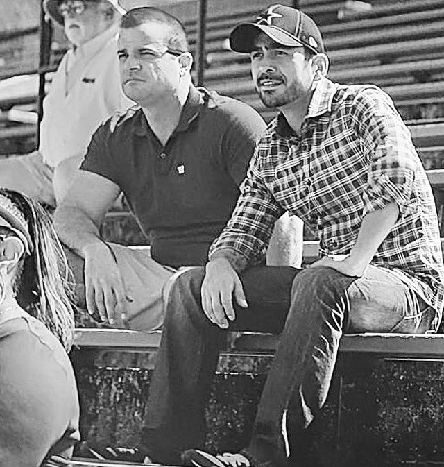 actoranthony's tweet photo. In my world, it’s all ways #game day!!! #ALF #actorslife #HomeTeam @netflix #HomeTeamMovie #HappyMadison #YouKnowHowWeDo https://t.co/oxNhvk5hUm