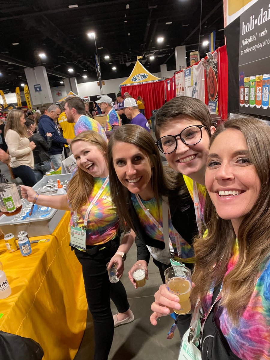 HolidailyBrew's tweet photo. #GABF Day 1 was a blast, let's do it again! Find us at Booth 9-3 and 9-4 again today and Saturday
#greatamericanbeerfestival @GABF #denverbeerweek https://t.co/QEq0Ip4tYD