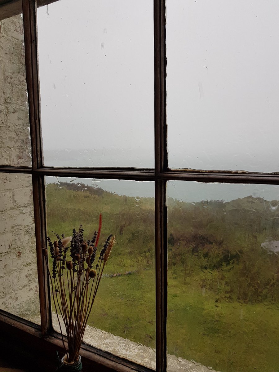 kendie's tweet photo. Rainbows and rain this morning but I can see some blue skies now ! #PointLynasLighthouse #pointlynas #Anglesey #ukweather https://t.co/75AdgpYsOF